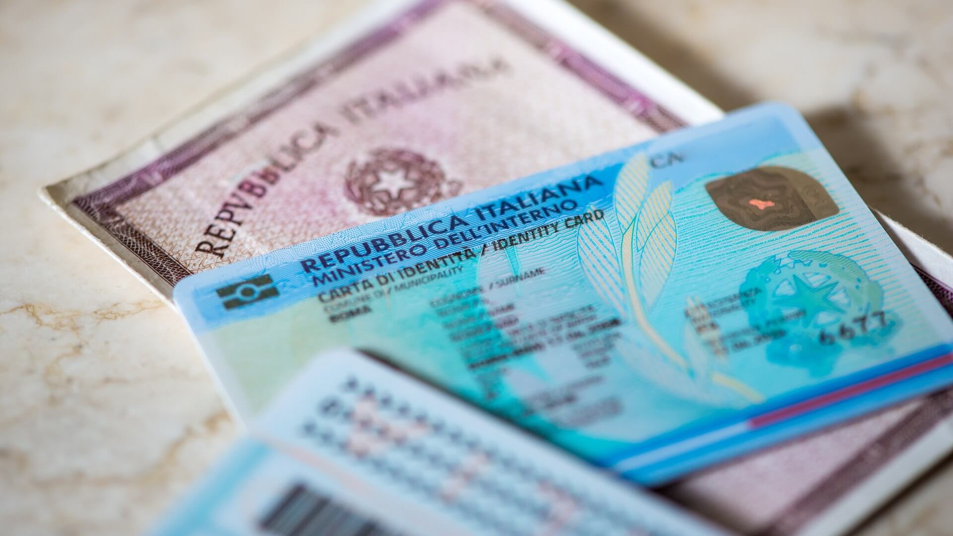 Rilascio di passaporti e carte d'identità valide per l'espatrio genitori di figli minori